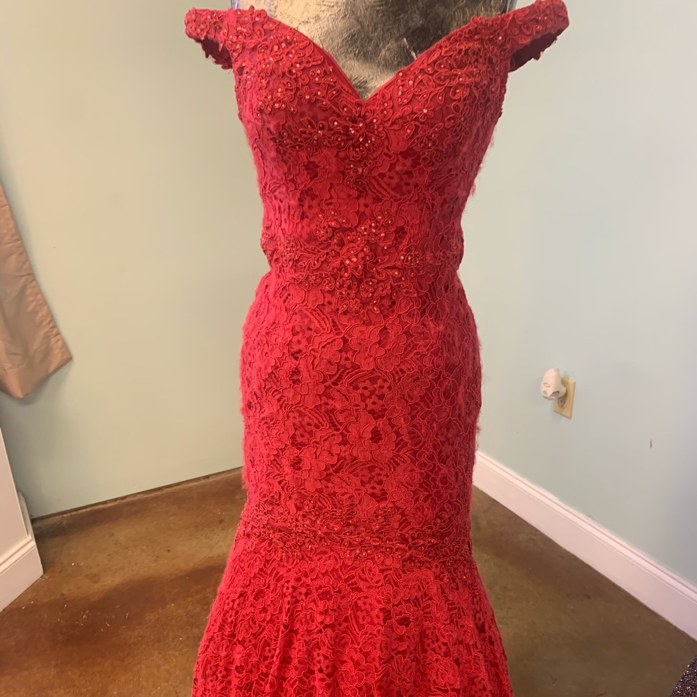 JVN by jovani size 8